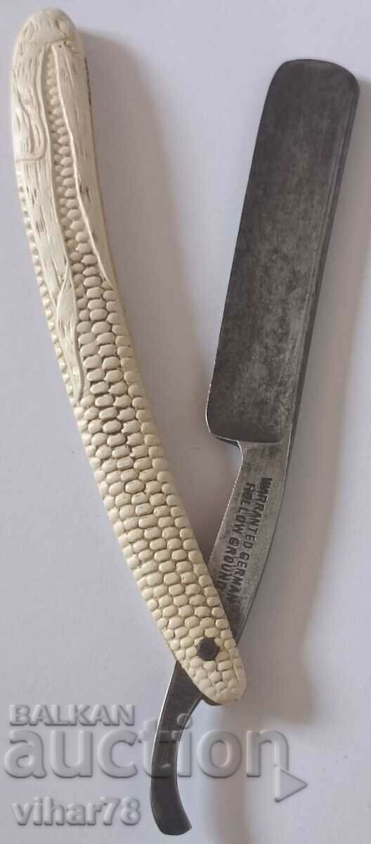 Old Collector's Razor - 5 Old Collector's Razor - 5