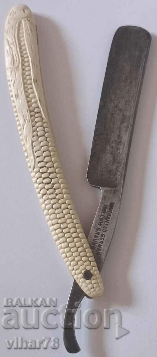 Old Collector's Razor - 6 Old Collector's Razor - 6