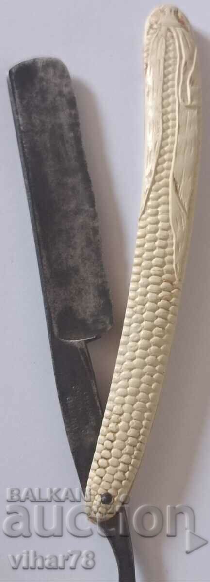 Old Collector's Razor - 6 Old Collector's Razor - 6