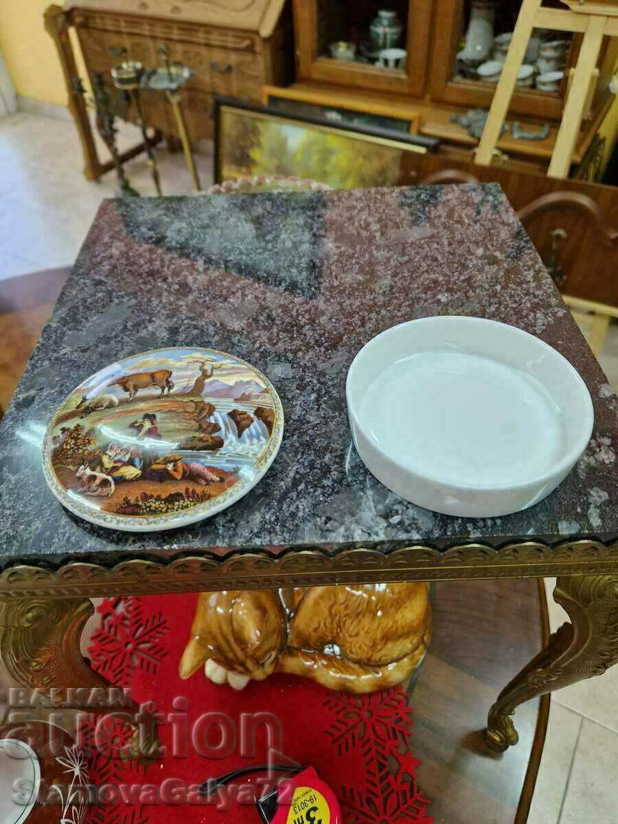 Delivery of Antique English COALPORT Porcelain Box Delivery of Antique English COALPORT Porcelain Box