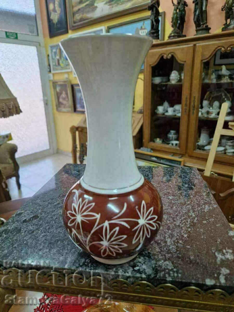 Beautiful antique German porcelain vase with price 29.00 BGN | € 14.83 Beautiful antique German porcelain vase with price 29.00 BGN | € 14.83