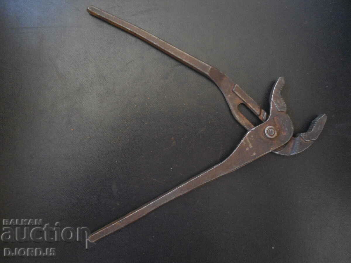 Old tool with price 9.00 BGN | € 4.60 Old tool with price 9.00 BGN | € 4.60