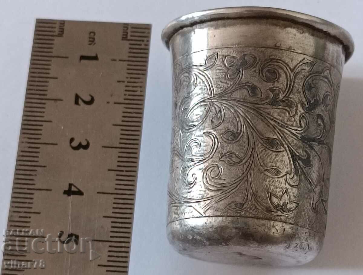 Delivery of Old Silver vodka glass with stamp 84