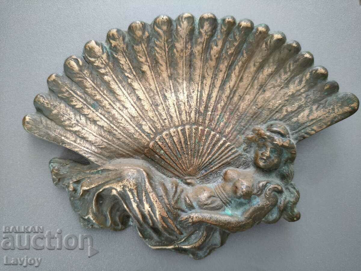 Auction  Old bronze applique figure