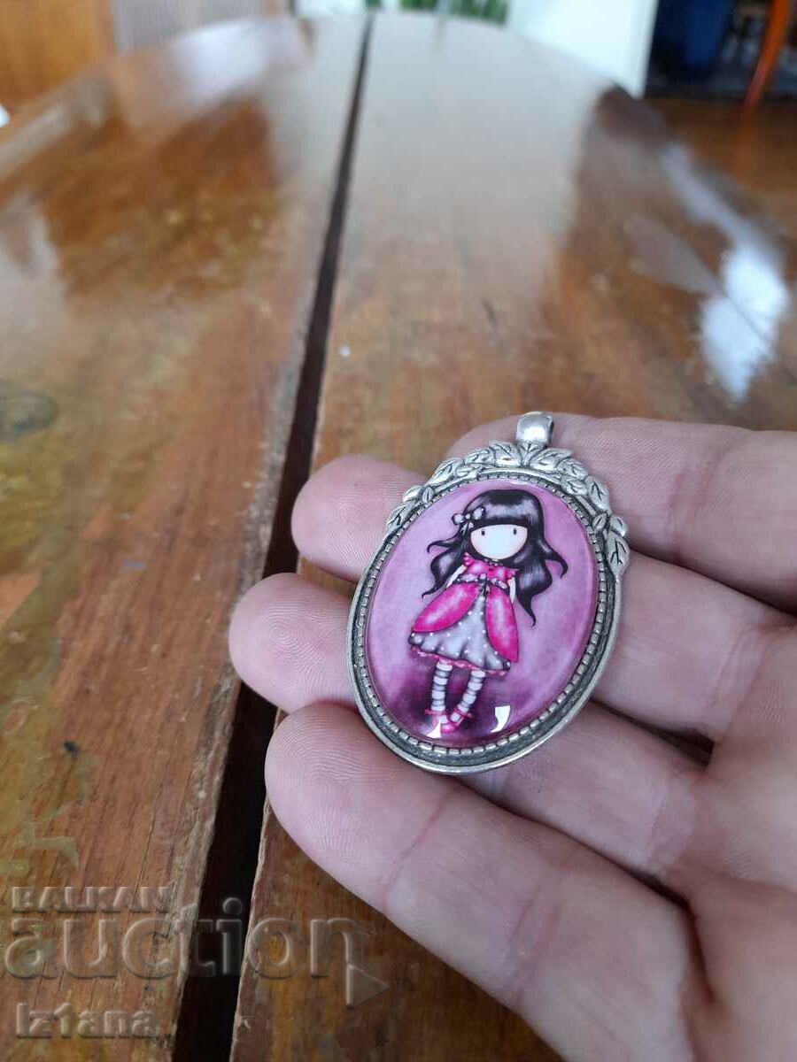 Pandantiv colier vechi cu preț 15.00 BGN | € 7.67 Pandantiv colier vechi cu preț 15.00 BGN | € 7.67