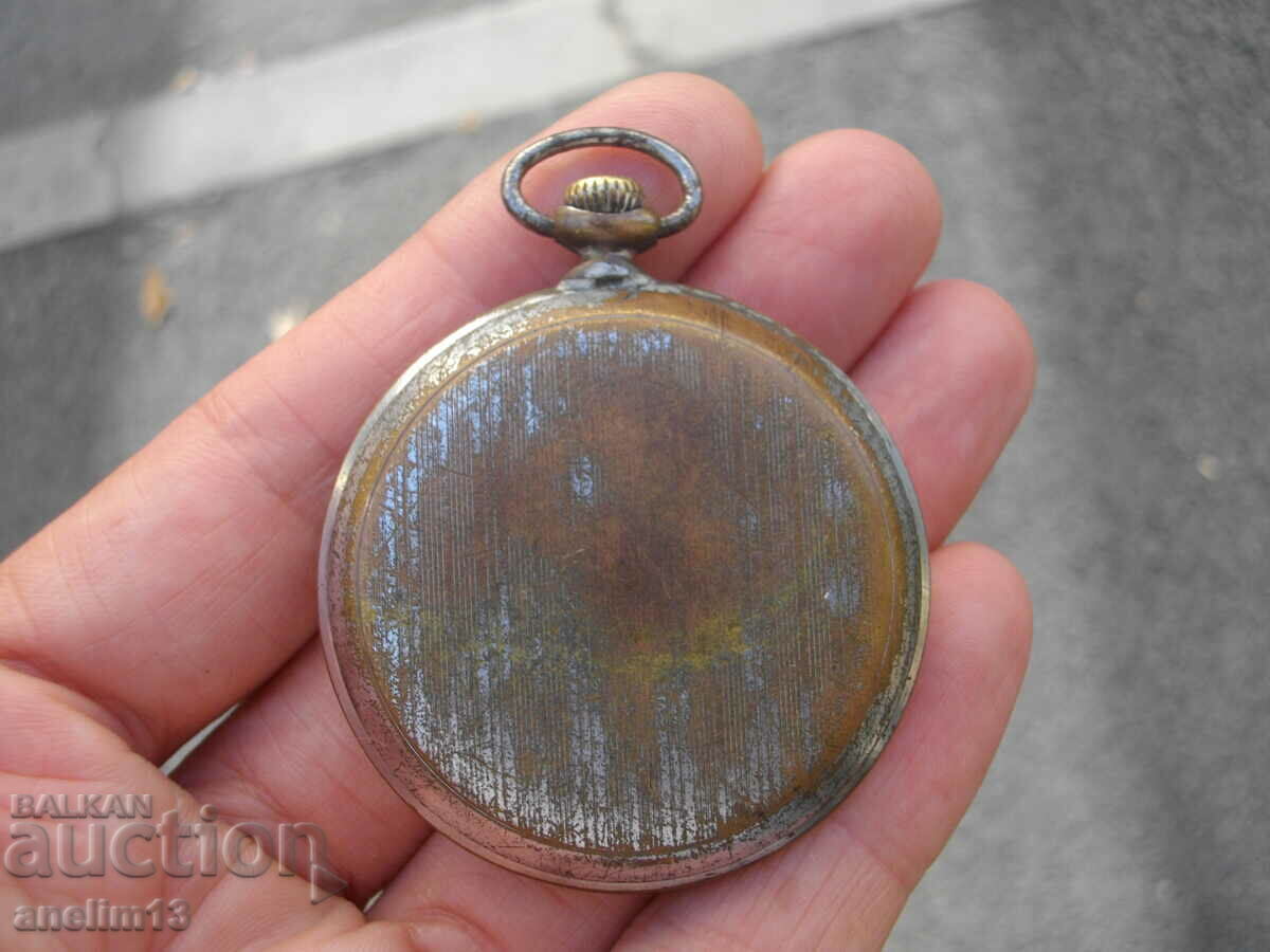 Delivery of UMF RUHLA SATURN COLLECTIBLE POCKET WATCH