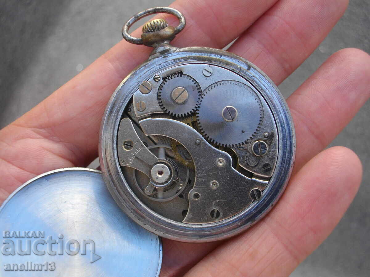 UMF RUHLA SATURN COLLECTIBLE POCKET WATCH - 7