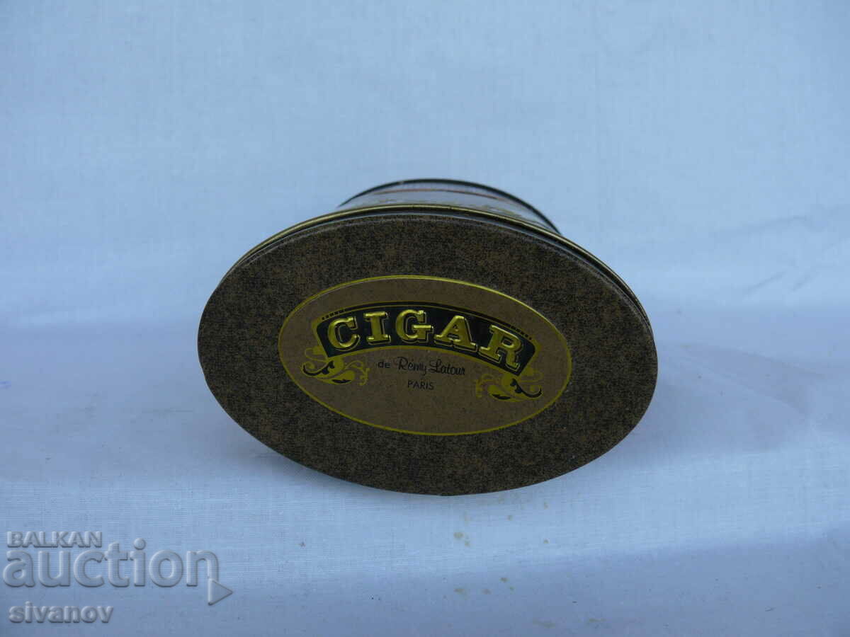 Auction  Old metal Cigar de Remy Latour Paris #1424 box
