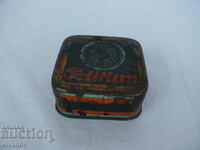 Стара метална кутия Pelikan #1426