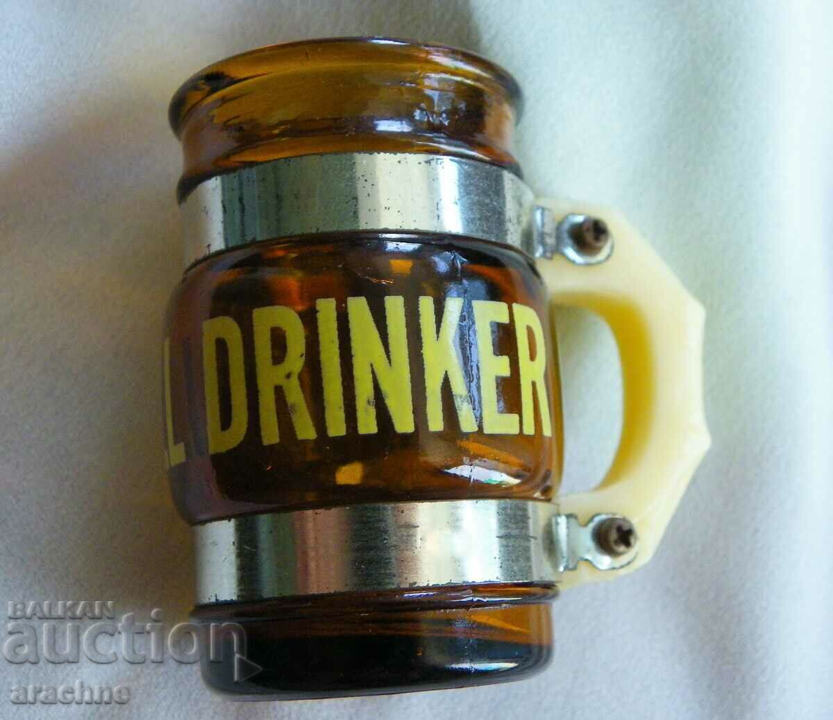 Δημοπρασία Μια συλλεκτική κούπα από την Ταϊβάν Δημοπρασία Μια συλλεκτική κούπα από την Ταϊβάν