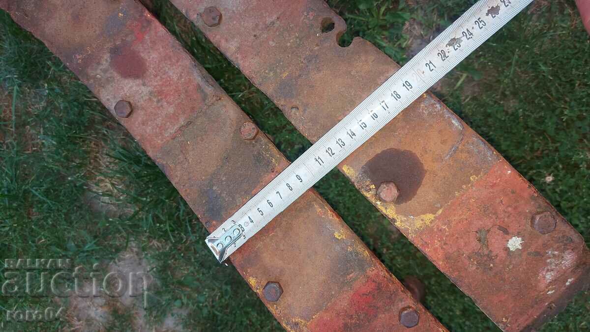 Delivery of BENCH - CAST IRON - KINGDOM OF BULGARIA - 35 kg. Delivery of BENCH - CAST IRON - KINGDOM OF BULGARIA - 35 kg.