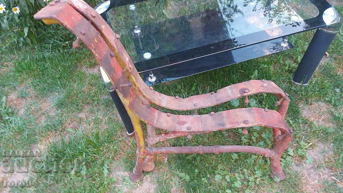 BENCH - CAST IRON - KINGDOM OF BULGARIA - 35 kg. - 7 BENCH - CAST IRON - KINGDOM OF BULGARIA - 35 kg. - 7