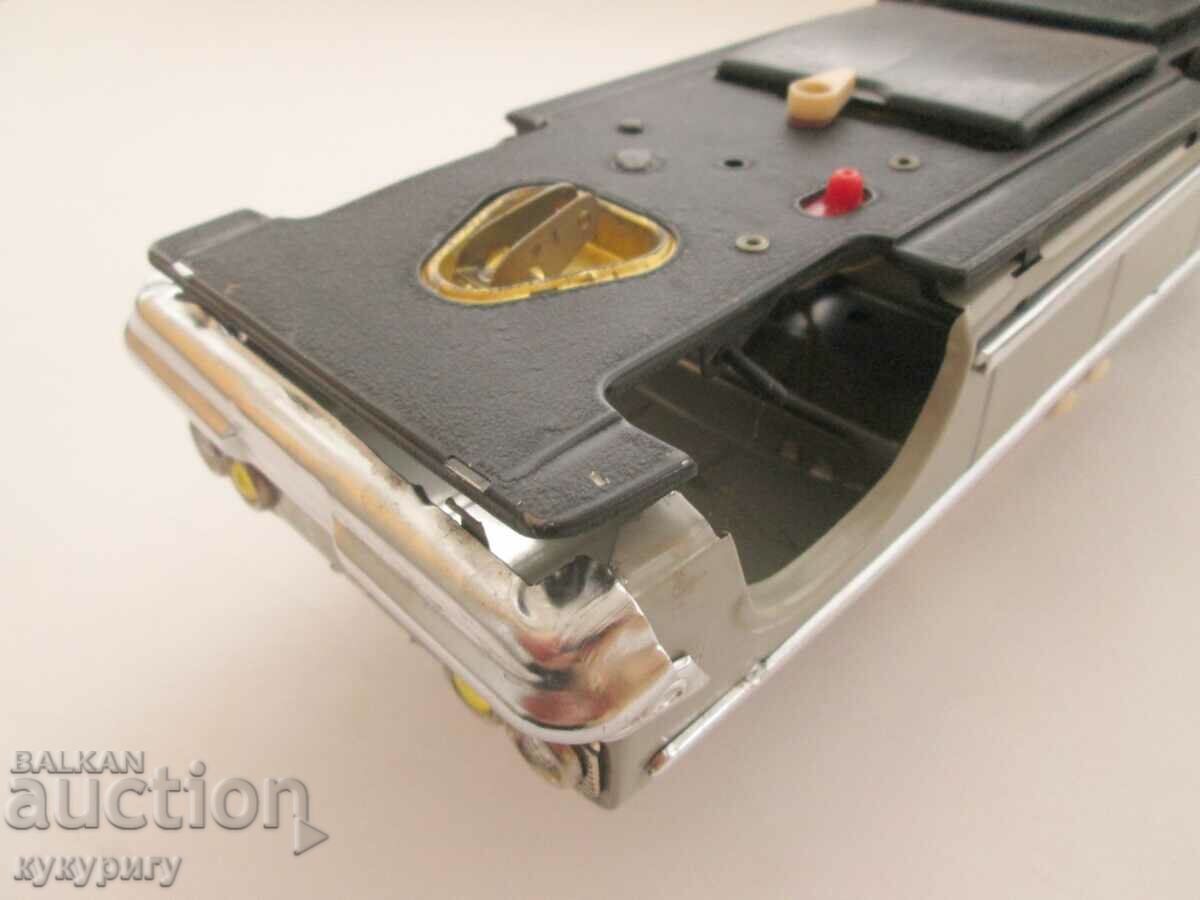 Auction Old Chinese tin car toy car with battery Auction Old Chinese tin car toy car with battery