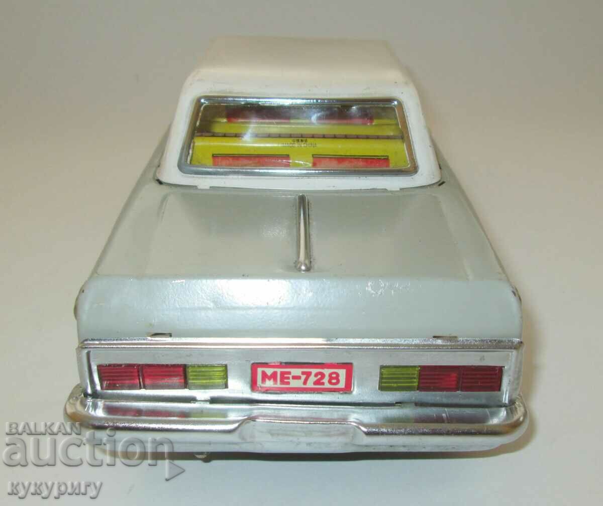 Old Chinese tin car toy car with battery - 5 Old Chinese tin car toy car with battery - 5