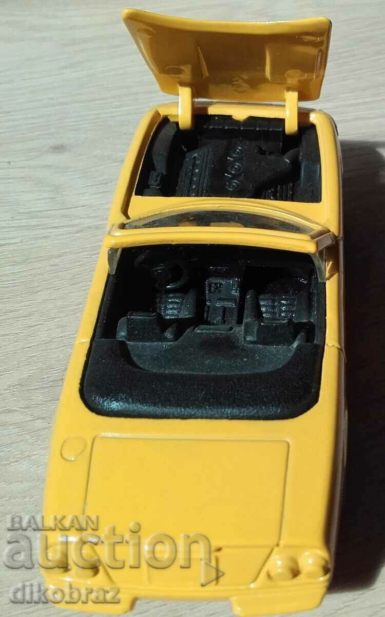 Delivery of Ferrari / Ferrari 1969 365 GTS 4 M 1;38 Shell Collection from 1998 Delivery of Ferrari / Ferrari 1969 365 GTS 4 M 1;38 Shell Collection from 1998