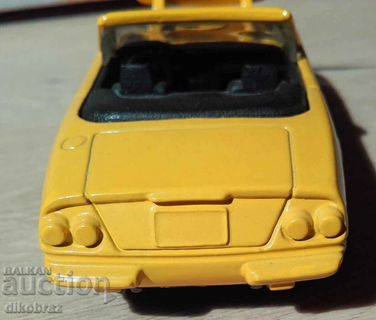 Ferrari / Ferrari 1969 365 GTS 4 M 1;38 Shell Collection from 1998 - 5 Ferrari / Ferrari 1969 365 GTS 4 M 1;38 Shell Collection from 1998 - 5