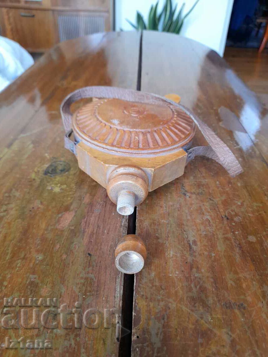 Delivery of Old vase, pour