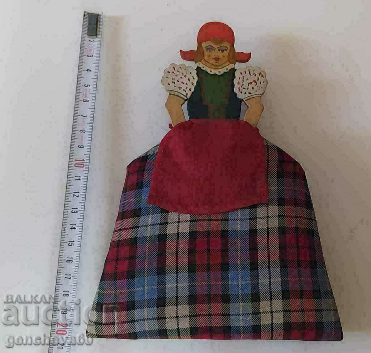 DOLL - Interesting old photo album/photo with price 15.00 BGN | € 7.67 DOLL - Interesting old photo album/photo with price 15.00 BGN | € 7.67