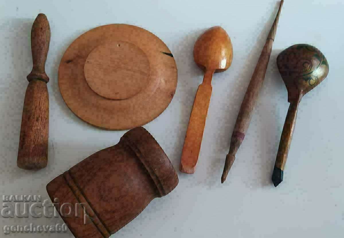 Delivery of LOT of various old wooden dishes/gift