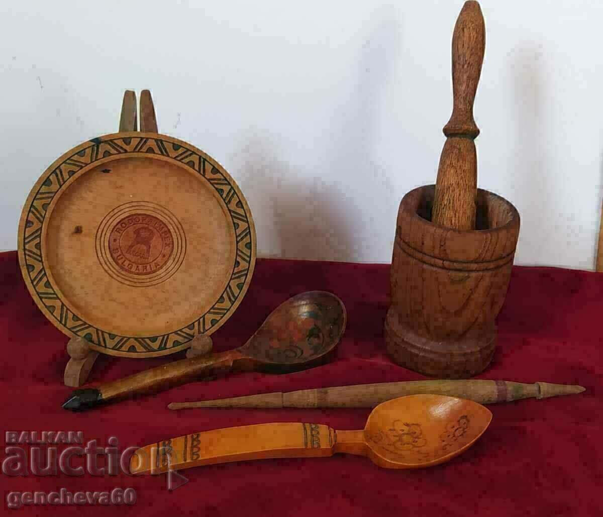 LOT of various old wooden dishes/gift