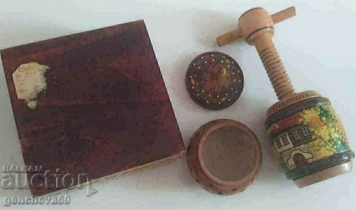 Auction  Corkscrew, salt shaker and jewelry box/wooden