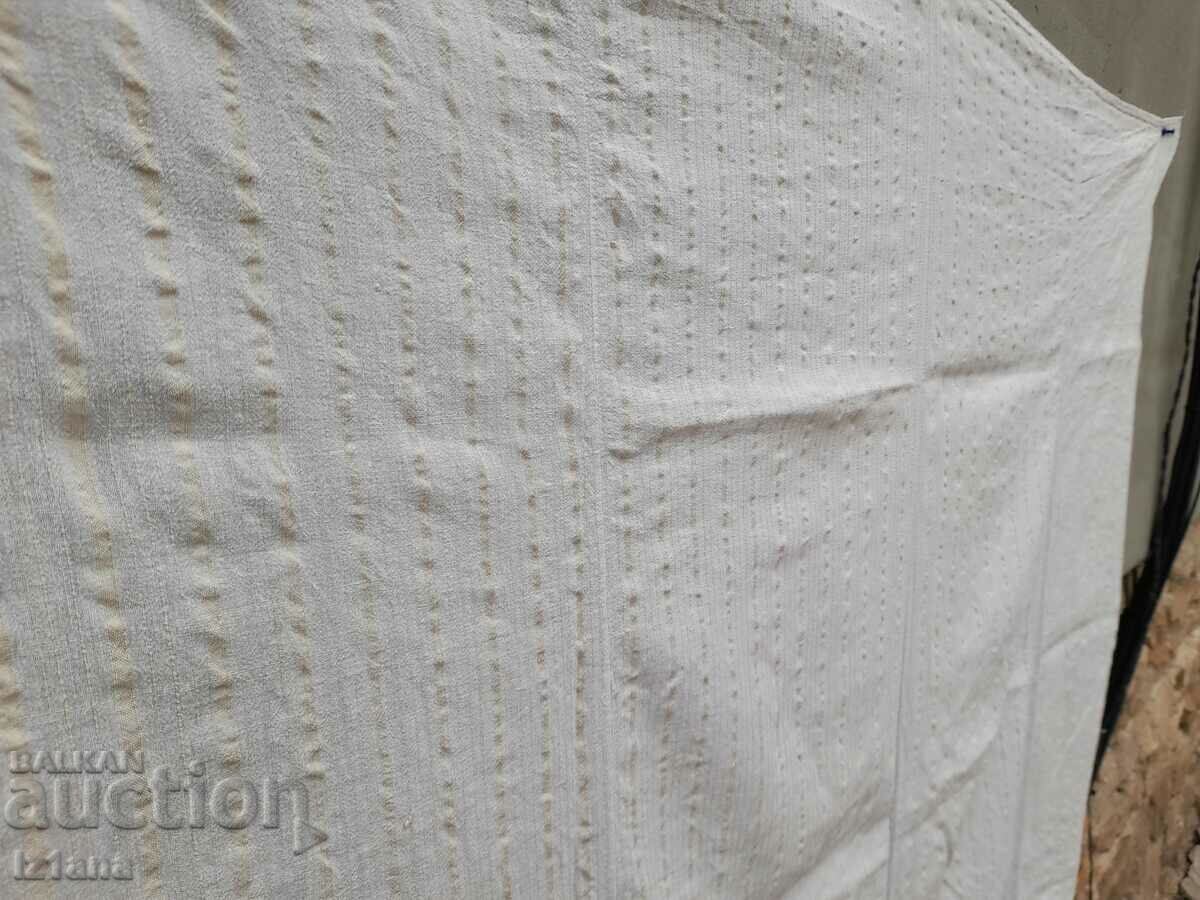 Delivery of Old fringed tablecloth Delivery of Old fringed tablecloth