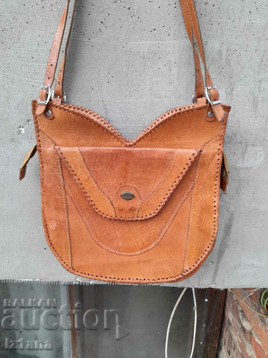 doamnelor vechi sac din piele cu preț 35.00 BGN | € 17.90