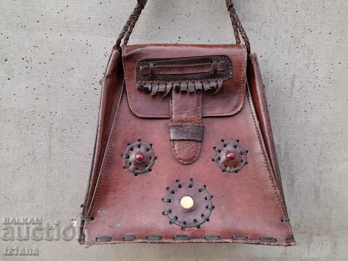 doamnelor vechi sac din piele cu preț 35.00 BGN | € 17.90