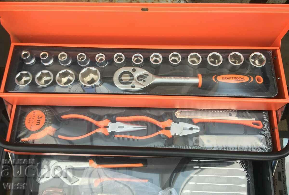 Folding metal tool case 85 pieces / - 6 Folding metal tool case 85 pieces / - 6