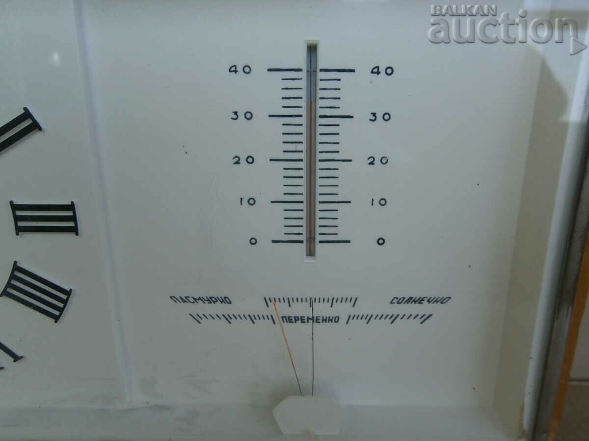 Аукцион МаяК 70те Сделано в СССР седмичен с термометър и барометър Аукцион МаяК 70те Сделано в СССР седмичен с термометър и барометър