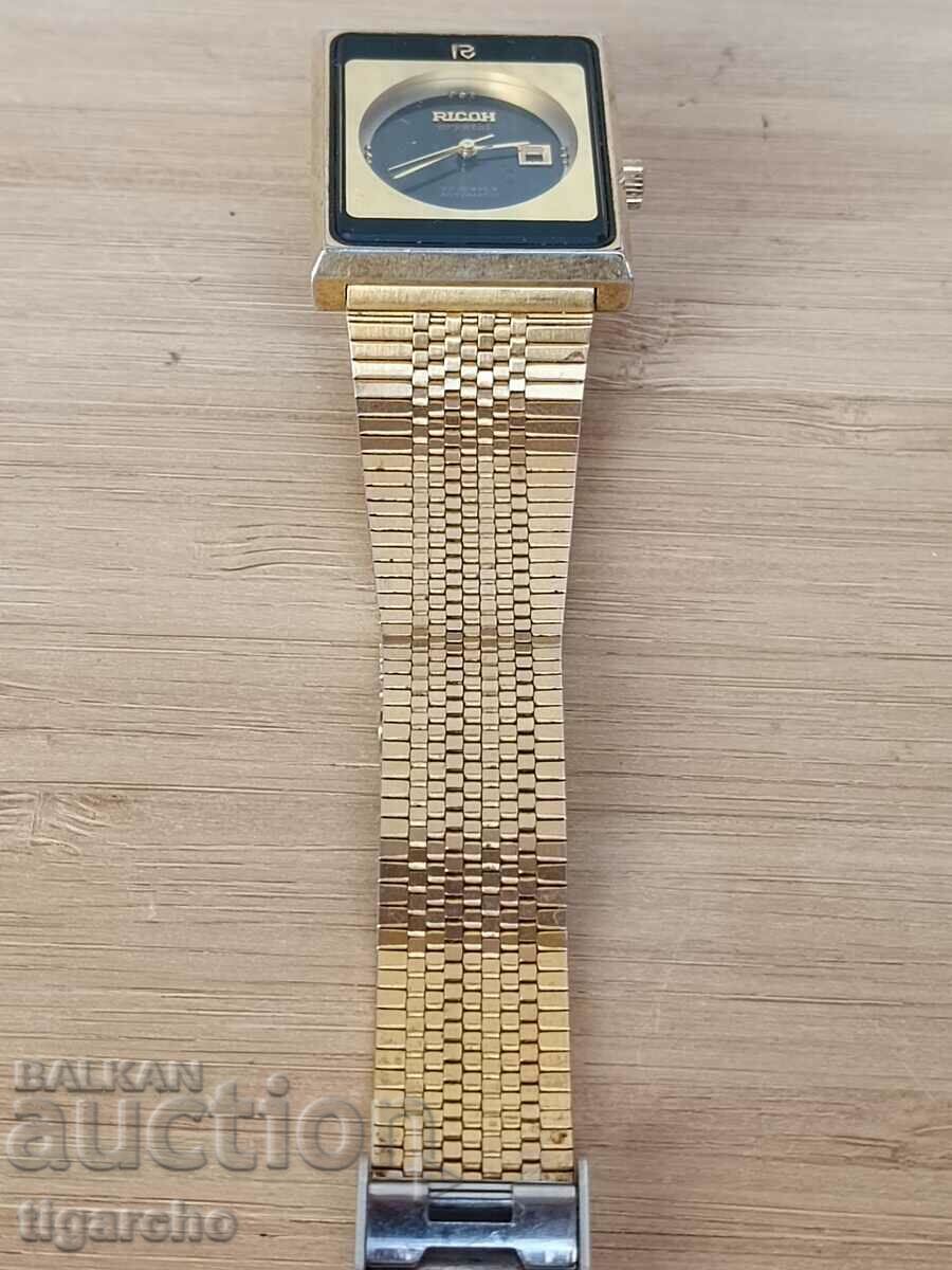 Delivery of Ricoh watch Delivery of Ricoh watch