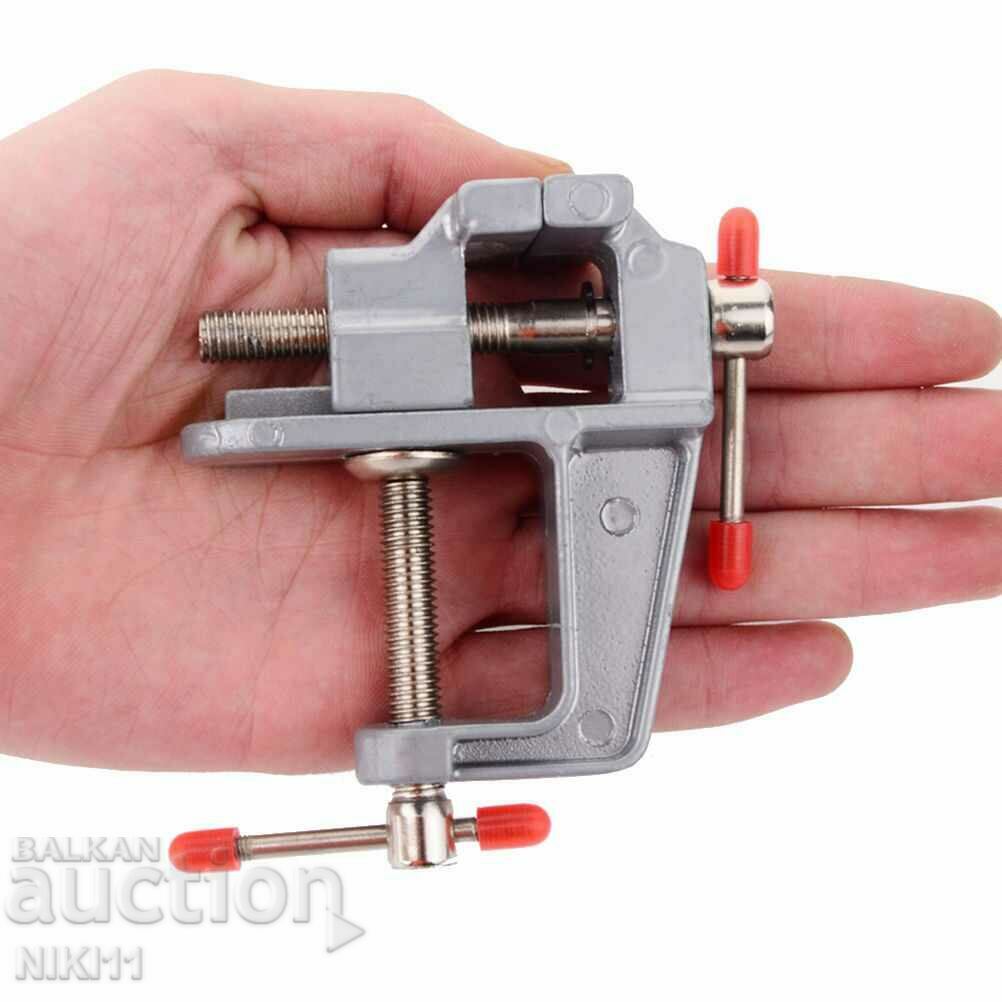 Watchmaker's vise, small aluminum jeweler's vise with price 15.00 BGN | € 7.67 Watchmaker's vise, small aluminum jeweler's vise with price 15.00 BGN | € 7.67