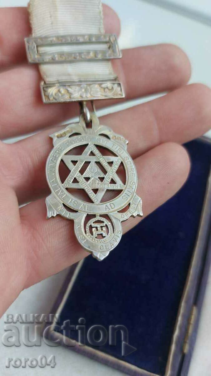 Auction MASONIC ORDER - MEDAL - SILVER Auction MASONIC ORDER - MEDAL - SILVER