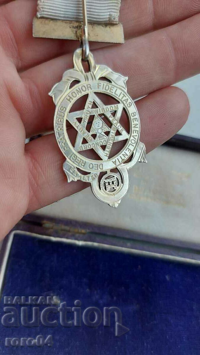 Delivery of MASONIC ORDER - MEDAL - SILVER Delivery of MASONIC ORDER - MEDAL - SILVER