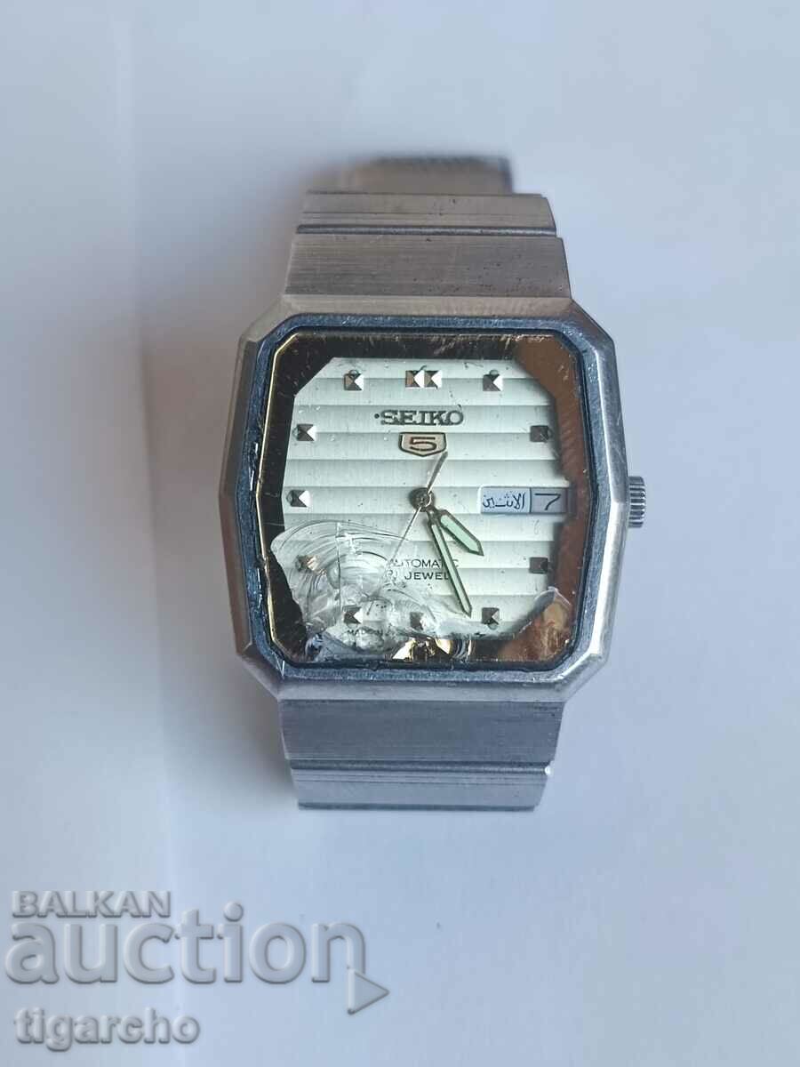 Watch Seiko5 with price 60.00 BGN | € 30.68
