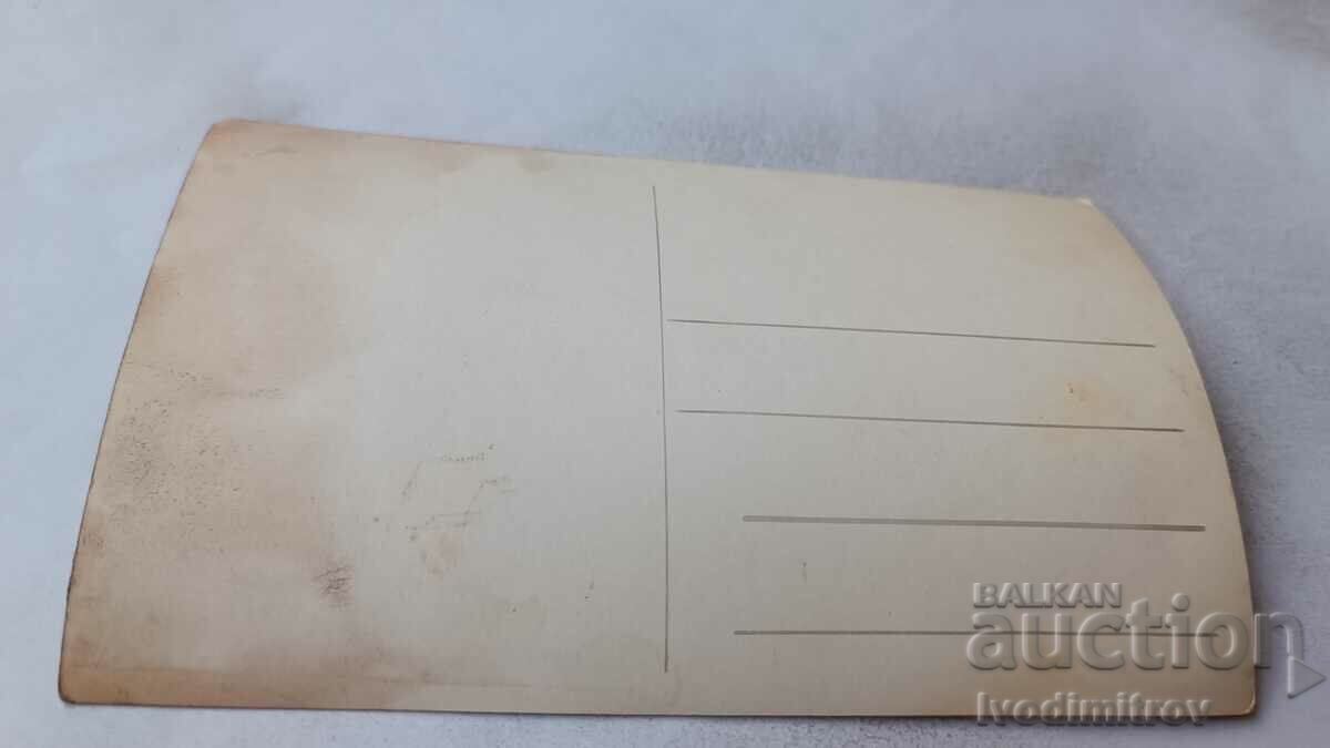 Photo Young men and women in military uniforms with price 2.85 BGN | € 1.46 Photo Young men and women in military uniforms with price 2.85 BGN | € 1.46