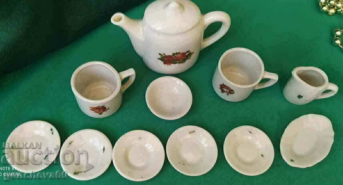 Dollhouse miniatures-service plates, etc - 7 Dollhouse miniatures-service plates, etc - 7