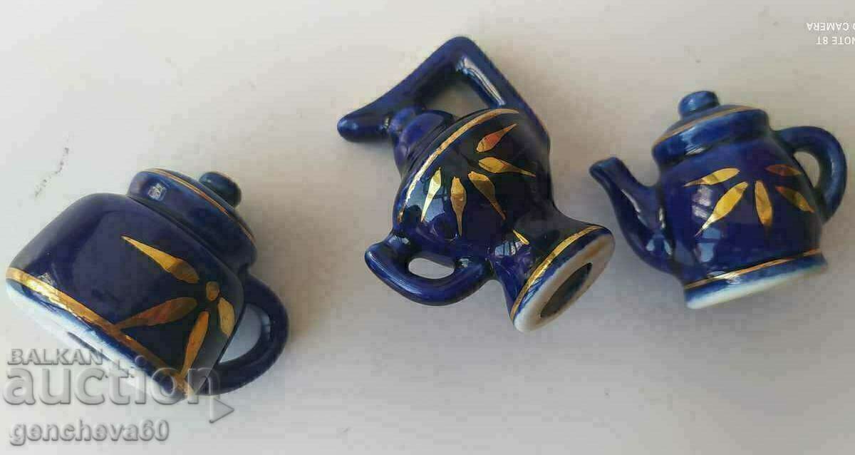 Delivery of Dollhouse figures - cobalt, porcelain, miniatures