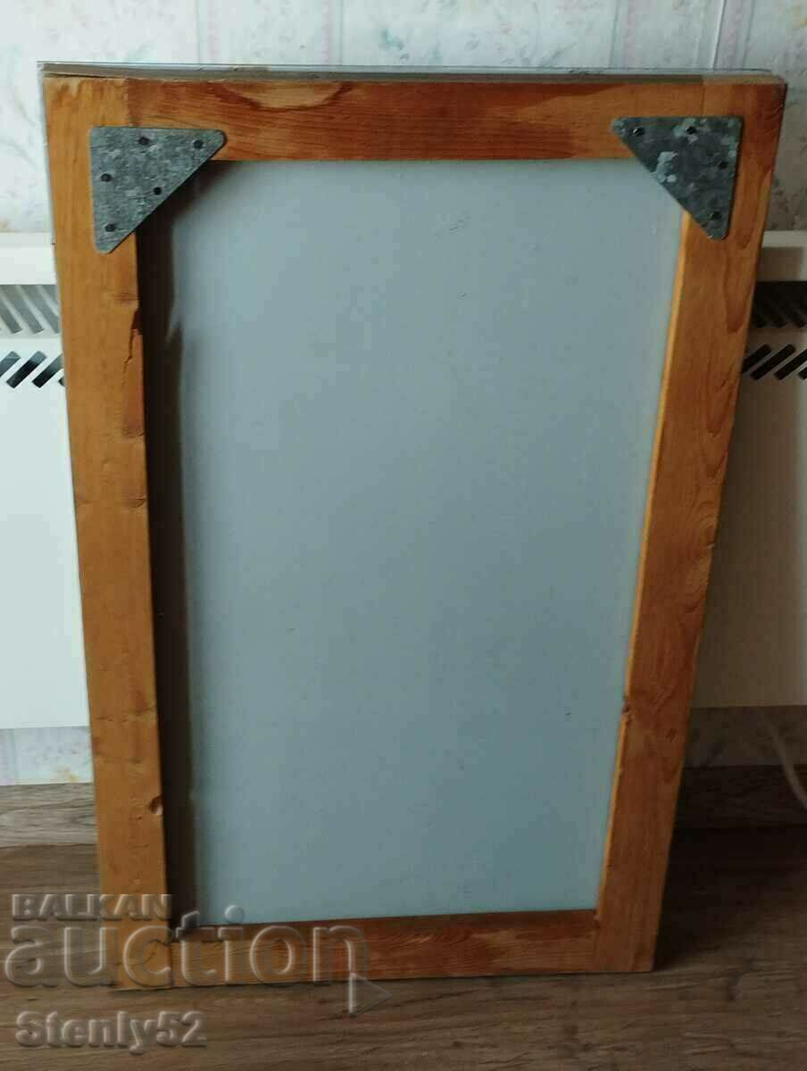 Oglindă la mâna a doua în cadru din lemn 75/45 cm
