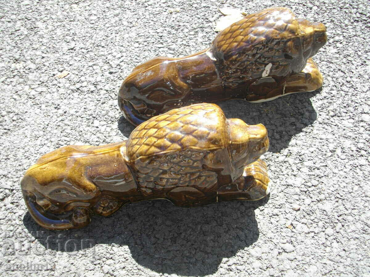 ΠΑΛΙΑ ΒΟΥΛΓΑΡΙΚΗ ΠΟΡΣΕΛΑΝΗ ΔΥΟ ΛΙΟΝΤΑΡΑ με τιμή € 110.00 | 215.14 BGN