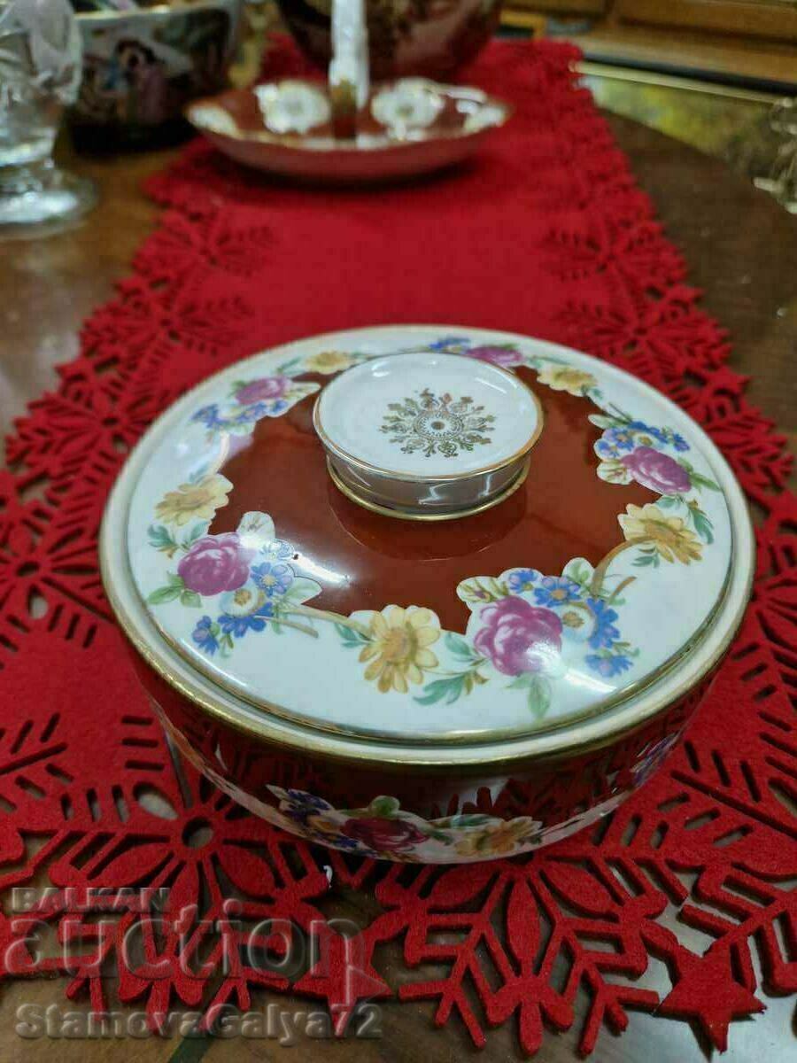 Auction Beautiful Antique Porcelain Bomboniere Box Finest Por Auction Beautiful Antique Porcelain Bomboniere Box Finest Por