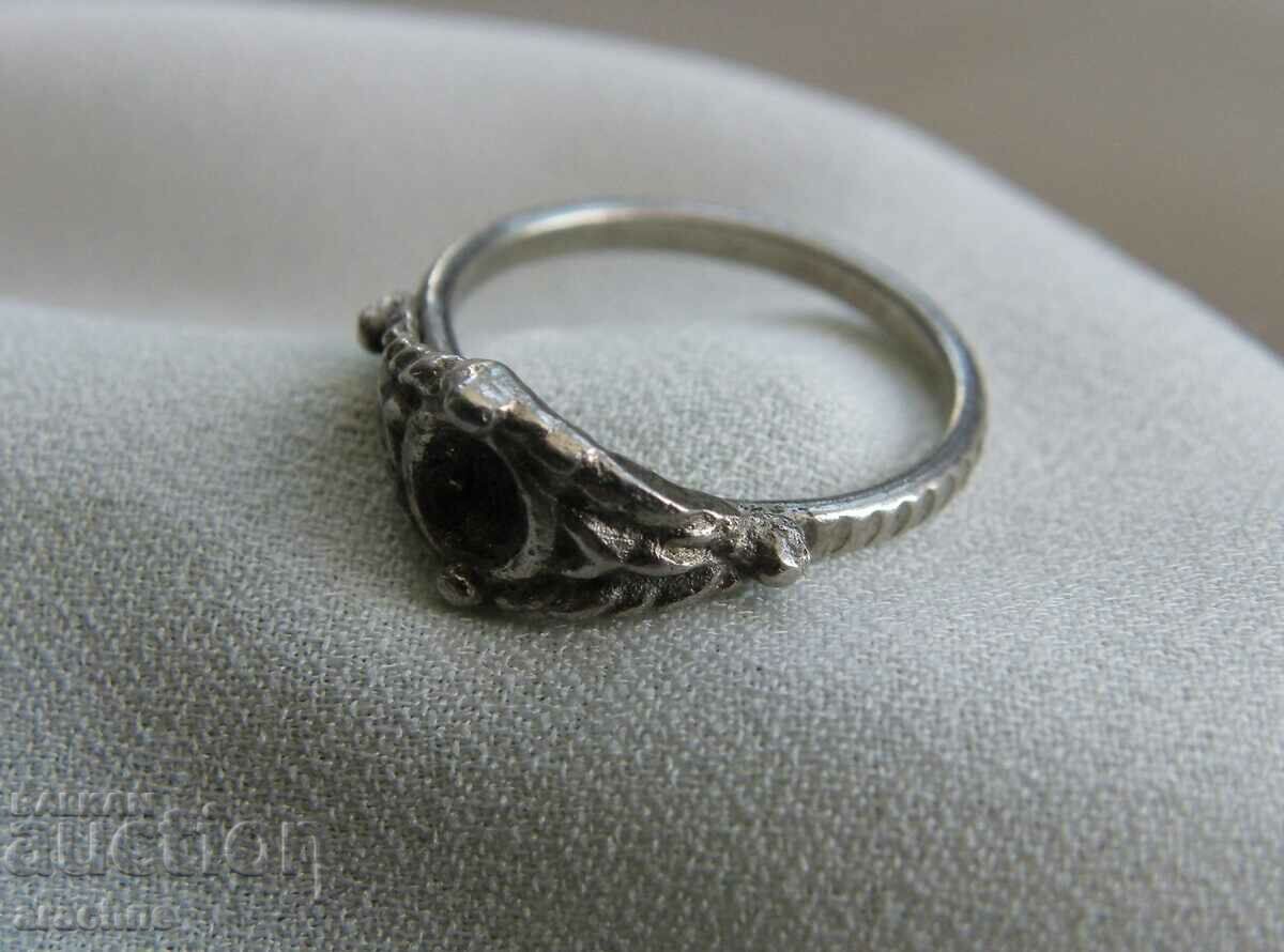 Auction  Renaissance silver ring