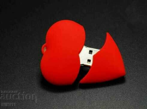 Auction Bottle 32 GB red heart, Valentine's Day flash memory Auction Bottle 32 GB red heart, Valentine's Day flash memory