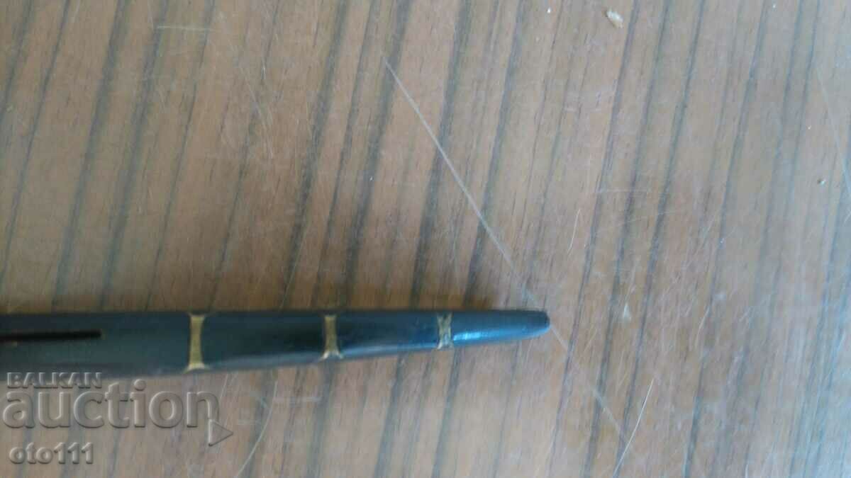 OLD KNIFE PERCH, JAY, BUFFALO HORN, FILLING - 6 OLD KNIFE PERCH, JAY, BUFFALO HORN, FILLING - 6