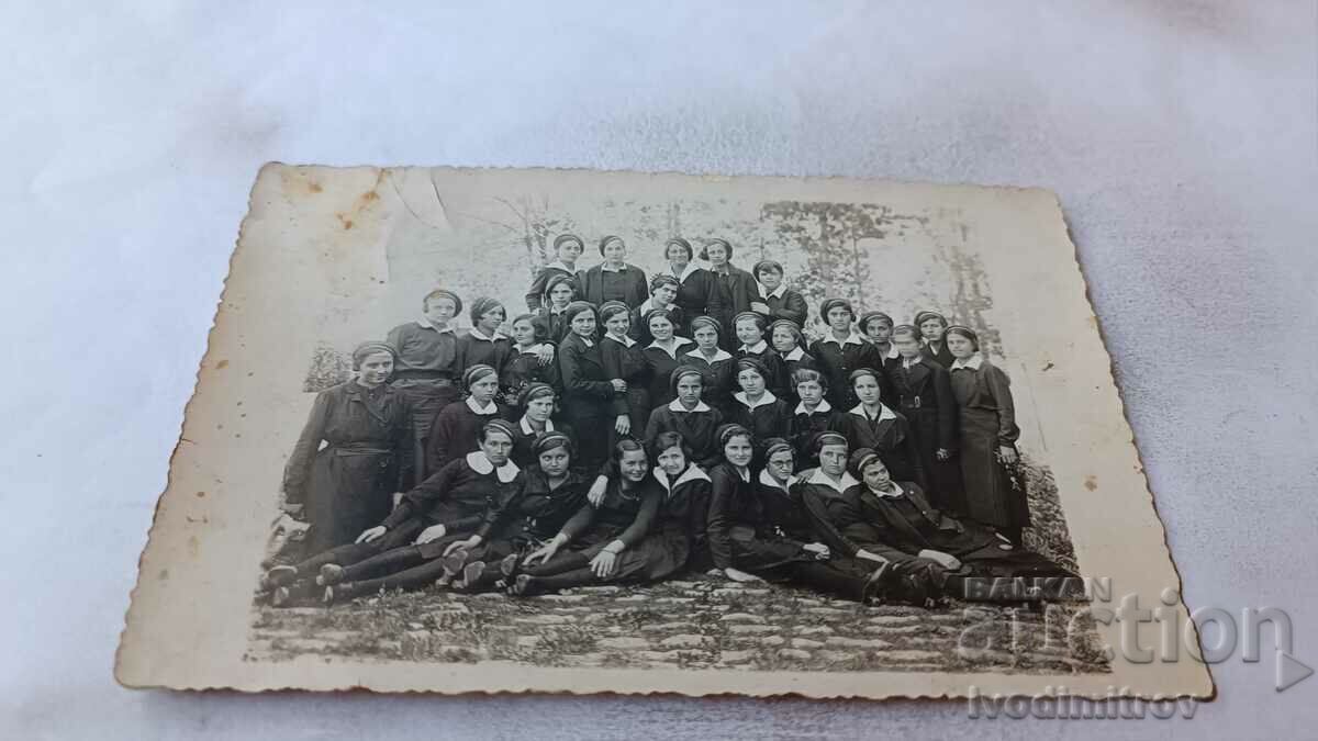 Снимка Ученички от IV а класъ 1934