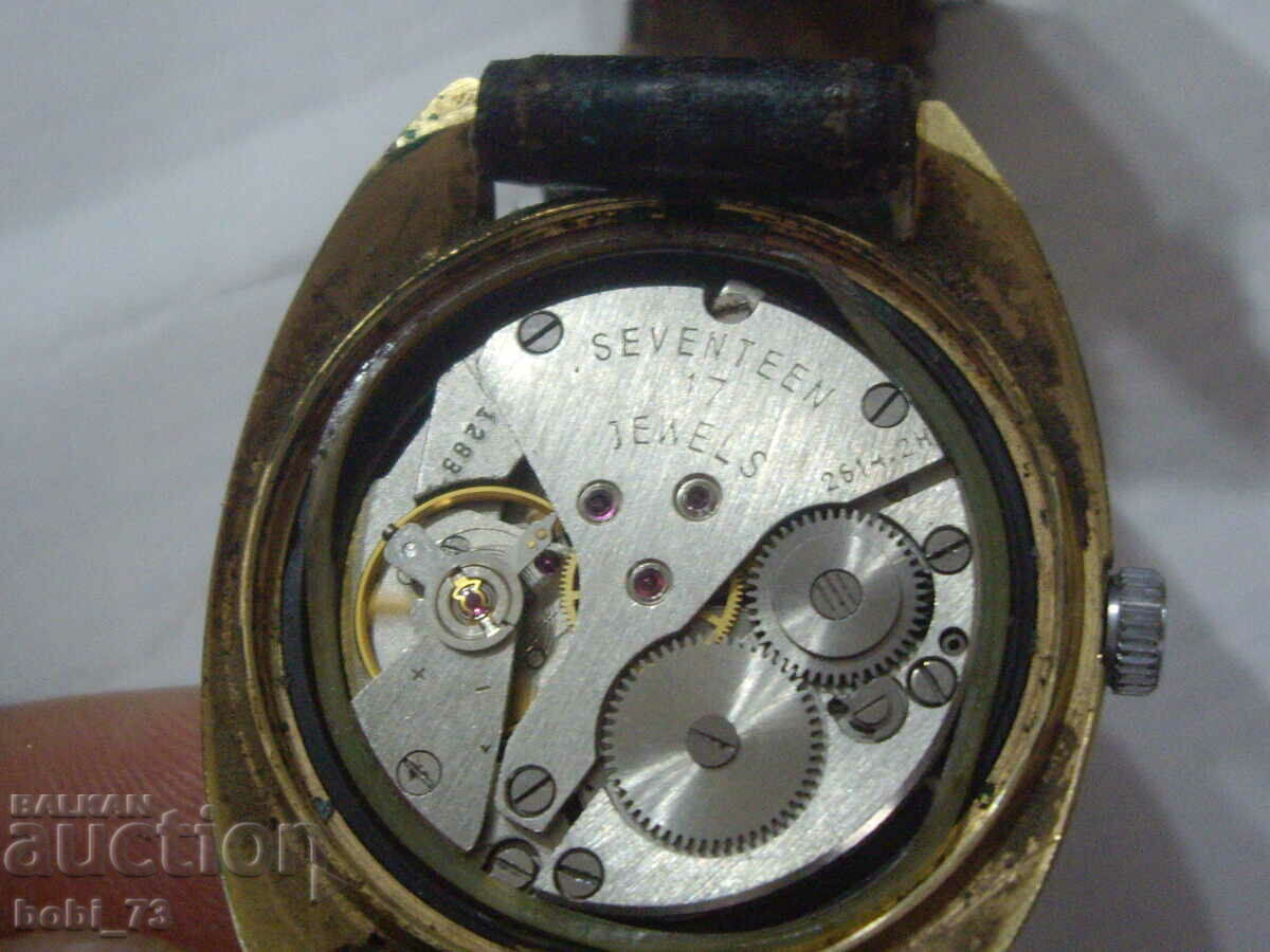 Delivery of Old wristwatch "Flight" Delivery of Old wristwatch "Flight"