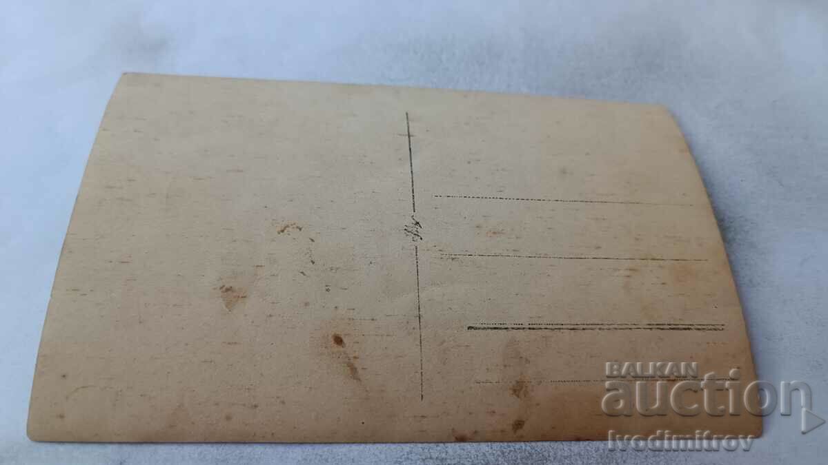 Φωτογραφία Παιδιά με λαϊκές φορεσιές με τους δασκάλους τους με τιμή 2.35 BGN | € 1.20 Φωτογραφία Παιδιά με λαϊκές φορεσιές με τους δασκάλους τους με τιμή 2.35 BGN | € 1.20