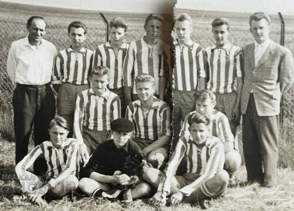 Echipa de fotbal a anilor 40