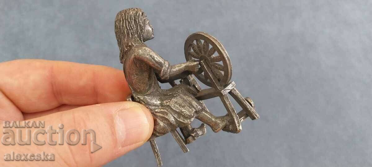 Auction Collectible figure - "Daalderop" Auction Collectible figure - "Daalderop"