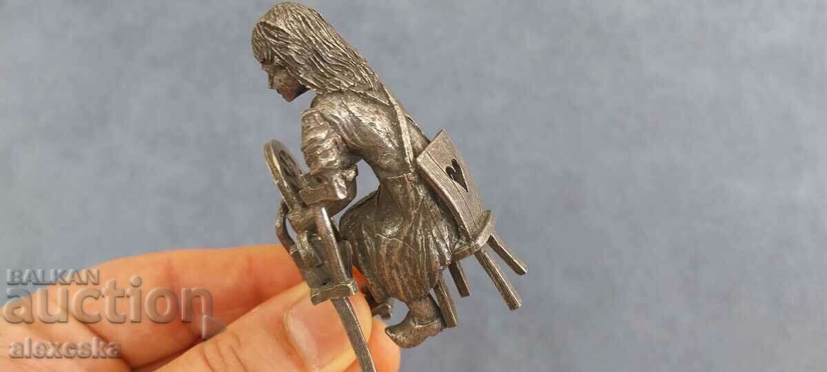 Delivery of Collectible figure - "Daalderop" Delivery of Collectible figure - "Daalderop"